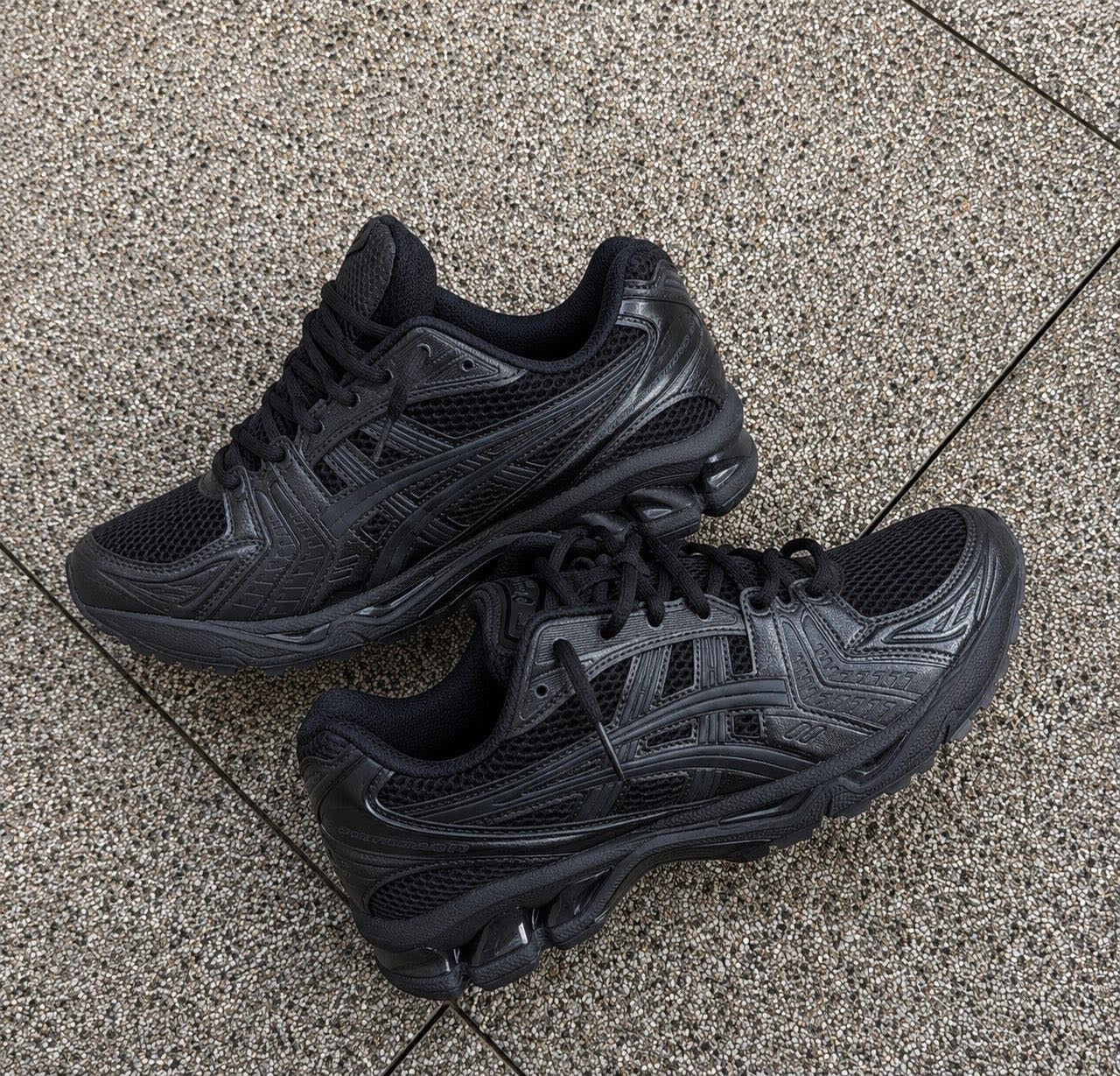 ASICS GEL KAYANO 14 TRIPLE BLACK